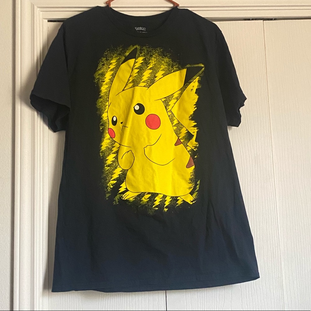 Pikachu graphic t